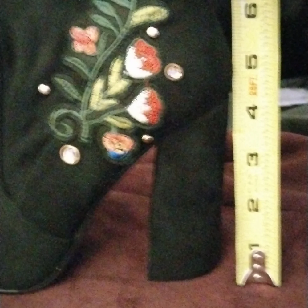 NIB MIDWAY LENGTH FAUX SUEDE BOOTS WITH EMBROIDERY IN BLACK SZ 39, 40 - Picture 9 of 10